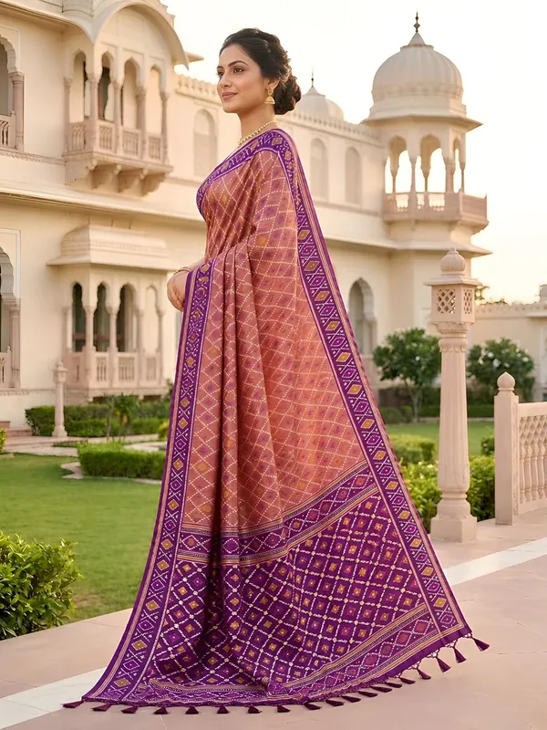 Patola_Silk_Saree_With_Blouse_Piece