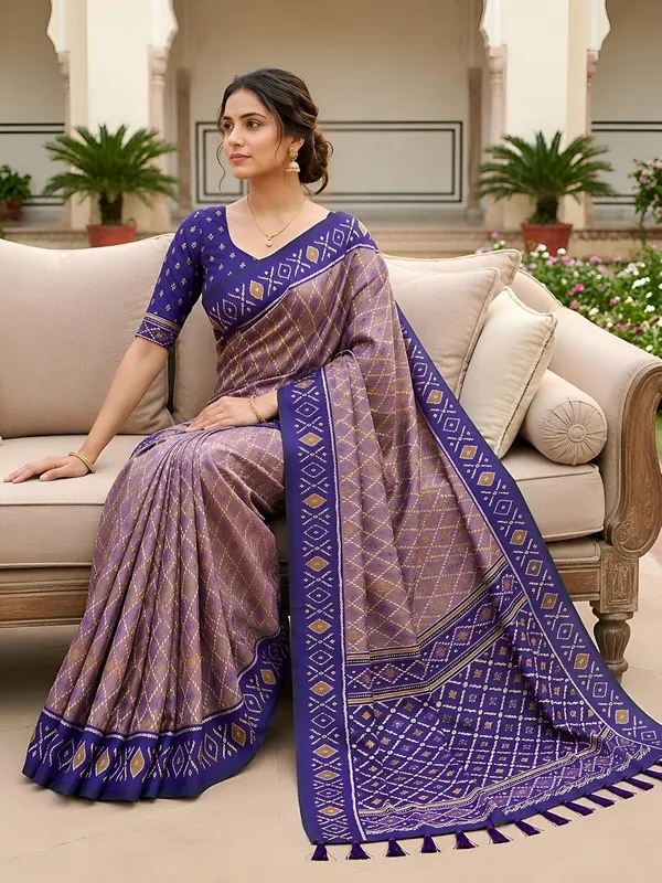 Patola_Silk_Saree_With_Blouse_Piece