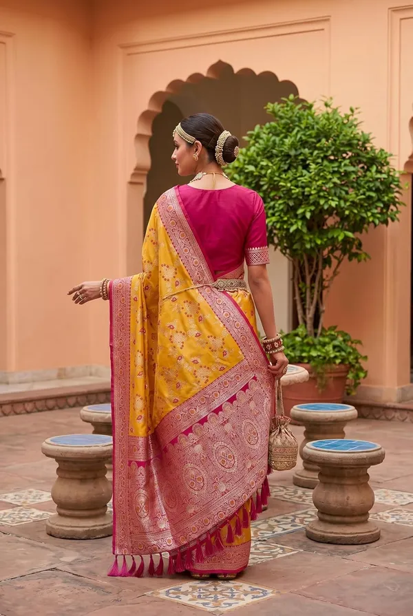 Banarasi_Silk_Saree_With_Zari_Weaving