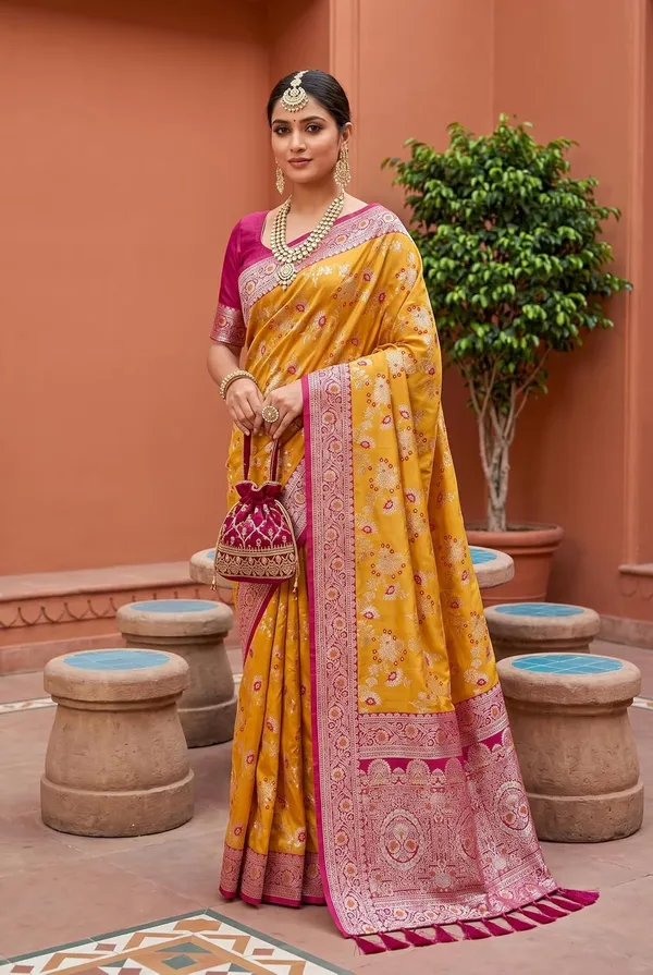 Banarasi_Silk_Saree_With_Zari_Weaving