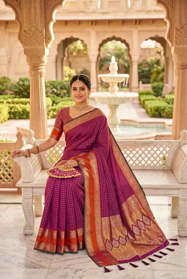 Silk_Saree_With_Blouse_Piece
