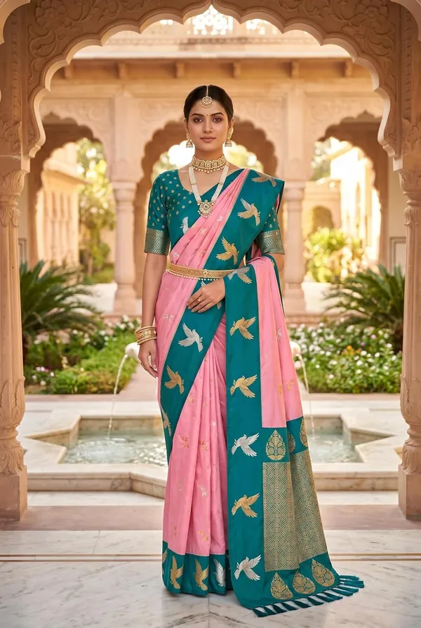 Silk_Saree_With_Zari_Weaving_And_Brocade_Blouse_Piece