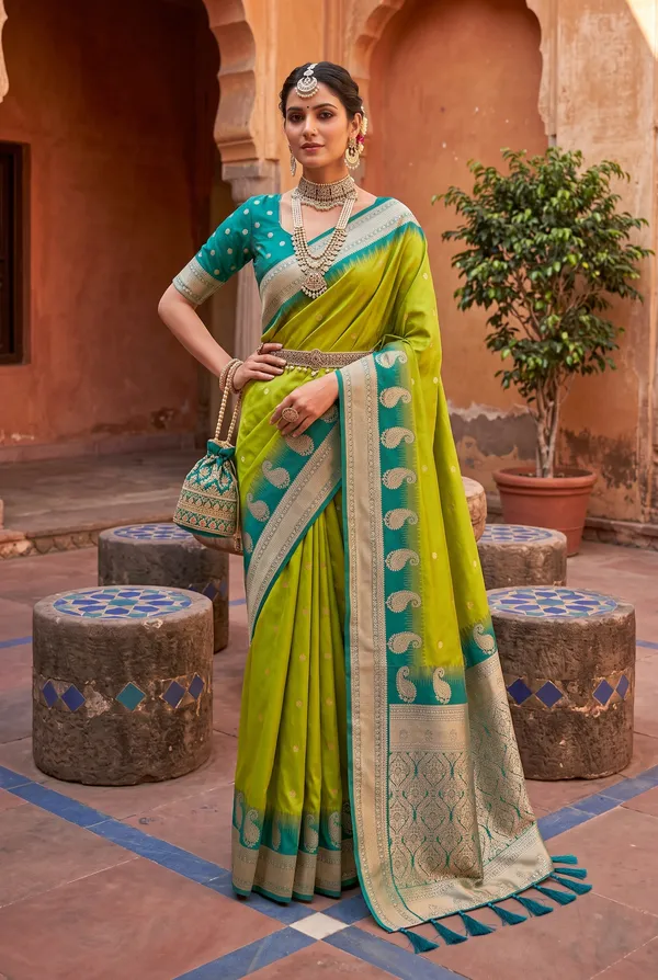 Banarasi_Silk_Saree_with_Silver_Zari_Paisley_Weaving