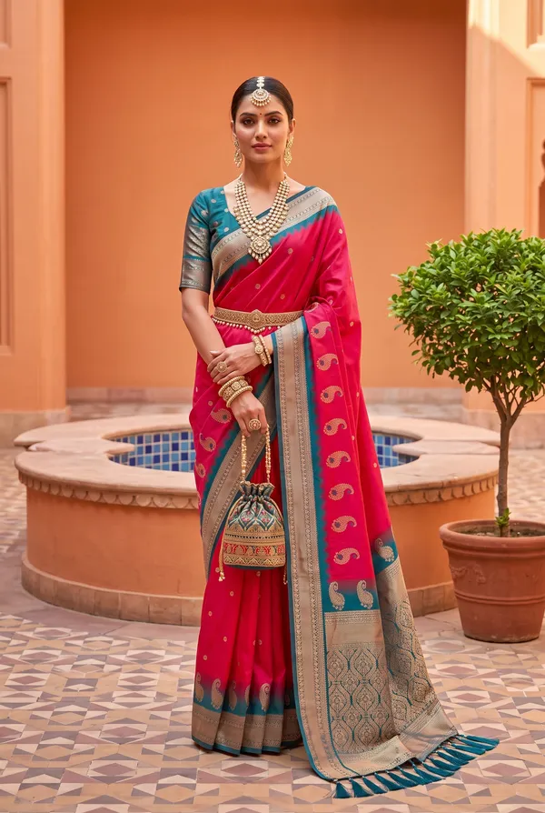 Banarasi_Silk_Saree_with_Silver_Zari_Paisley_Weaving