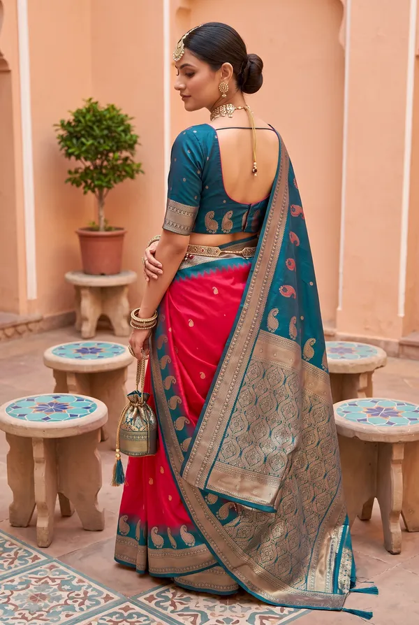 Banarasi_Silk_Saree_with_Silver_Zari_Paisley_Weaving