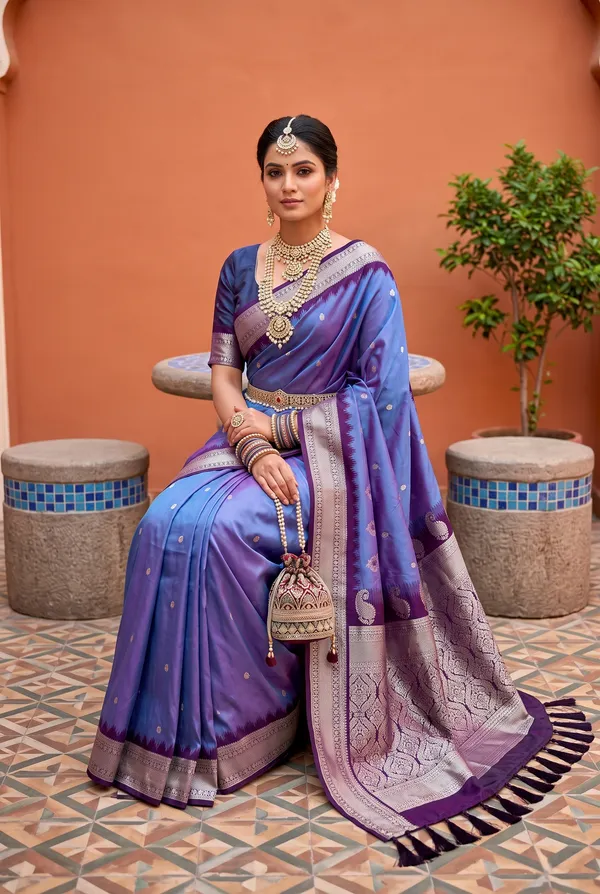 Banarasi_Silk_Saree_with_Silver_Zari_Paisley_Weaving