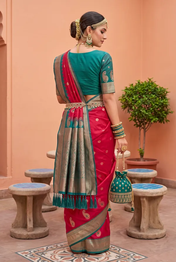 Banarasi_Silk_Saree_with_Silver_Zari_Paisley_Weaving