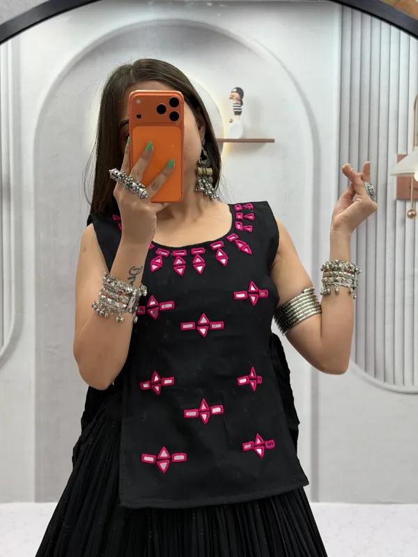 Black_Handcrafted_Lehenga_Choli_with_Mirror_work_Shrug