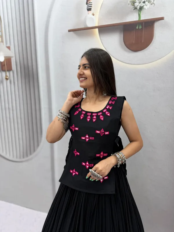 Black_Handcrafted_Lehenga_Choli_with_Mirror_work_Shrug