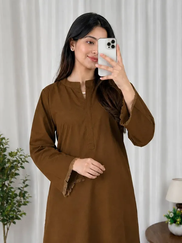 Chocolate_Brown_Straight_Kurti_with_Off-White_Heart_Print_Pants_Set