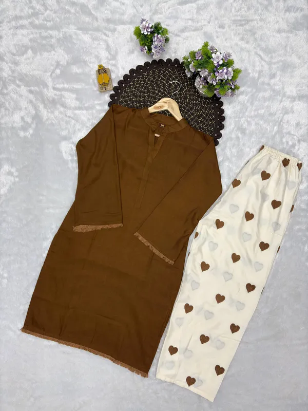 Chocolate_Brown_Straight_Kurti_with_Off-White_Heart_Print_Pants_Set