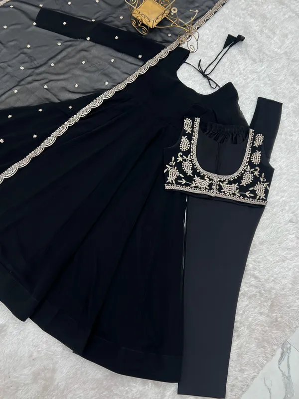 Elegant_Black_Embroidered_Anarkali_Suit_Set_with_Net_Dupatta