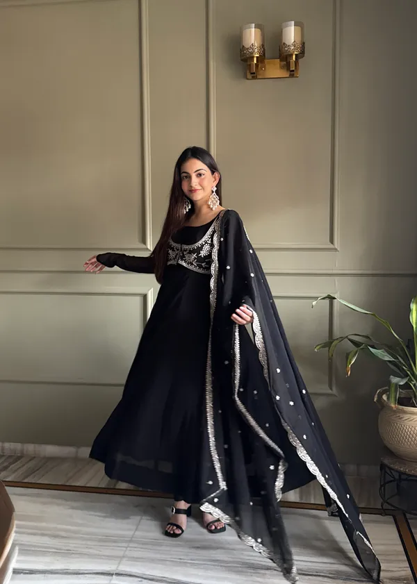 Elegant_Black_Embroidered_Anarkali_Suit_Set_with_Net_Dupatta