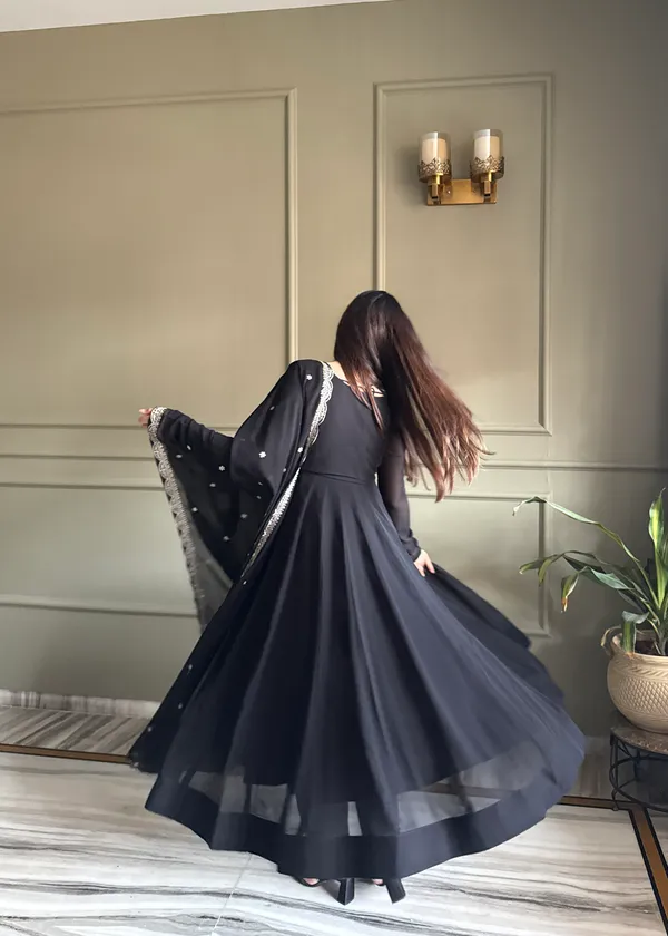 Elegant_Black_Embroidered_Anarkali_Suit_Set_with_Net_Dupatta
