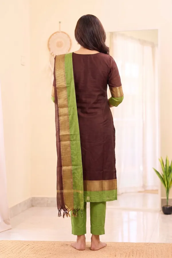 Elegant_Brown_&_Olive_Green_Kanchi_Cotton_Kurta_Set_with_Gold_Border_Dupatta