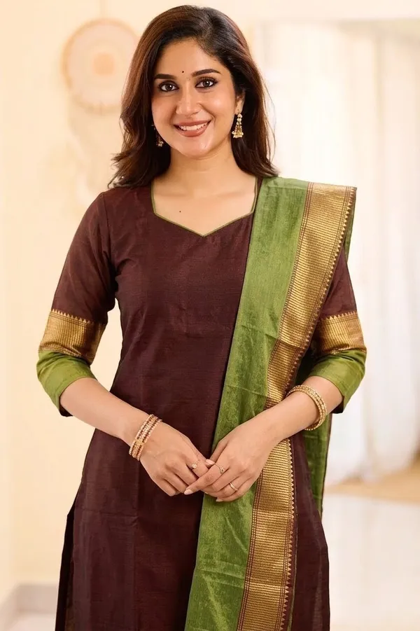 Elegant_Brown_&_Olive_Green_Kanchi_Cotton_Kurta_Set_with_Gold_Border_Dupatta