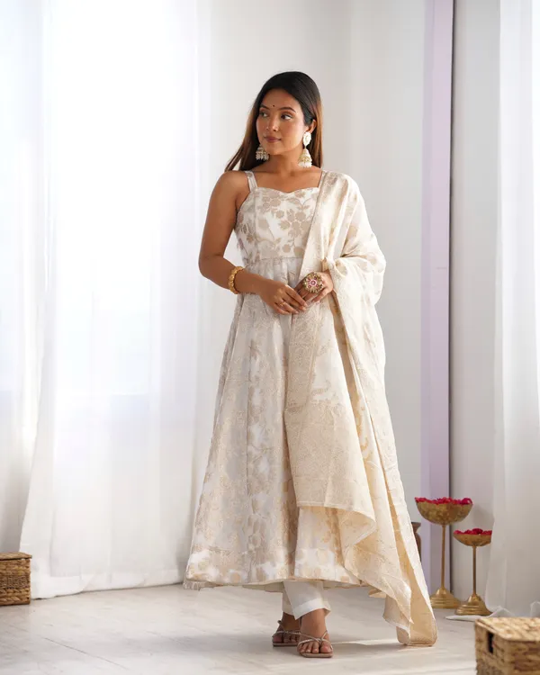 Elegant_Champagne_Gold_Floral_Banarasi_Organza_Dress