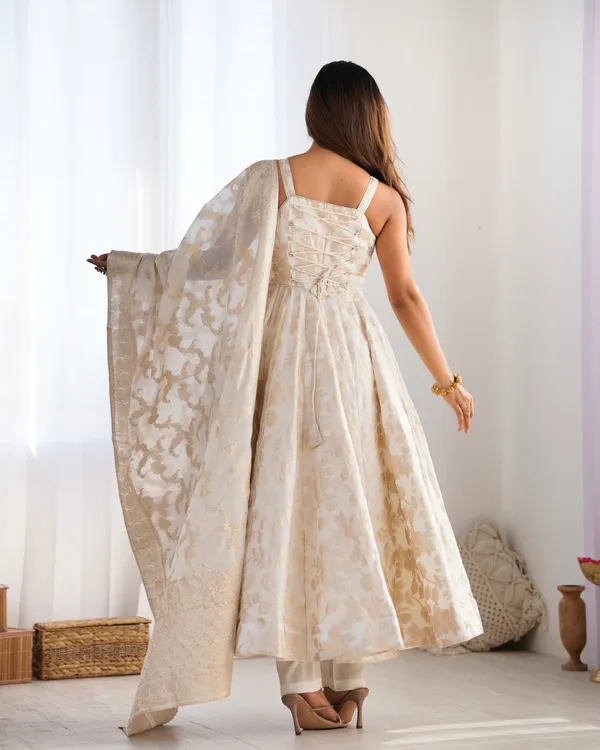 Elegant_Champagne_Gold_Floral_Banarasi_Organza_Dress