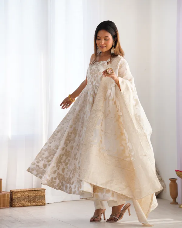 Elegant_Champagne_Gold_Floral_Banarasi_Organza_Dress