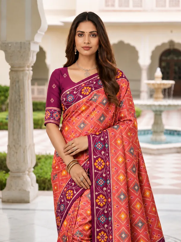 Elegant_Gajri_Pink_Patola-Inspired_Printed_Saree_with_Contrast_Border
