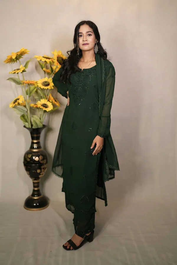 Elegant_Green_Embroidered_Georgette_Chikankari_Kurta_Set_with_Dupatta