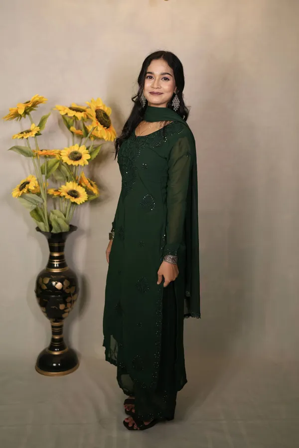 Elegant_Green_Embroidered_Georgette_Chikankari_Kurta_Set_with_Dupatta