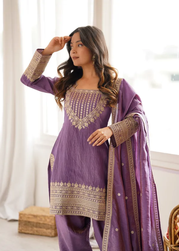 Elegant_Onion_Pink_Gold-Embroidered_Salwar_Suit_Set_with_Dupatta