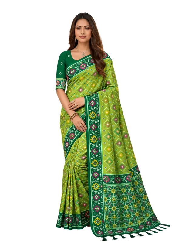 Elegant_Parrot_Green_Patola-Inspired_Printed_Saree_with_Contrast_Border