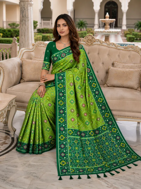 Elegant_Parrot_Green_Patola-Inspired_Printed_Saree_with_Contrast_Border