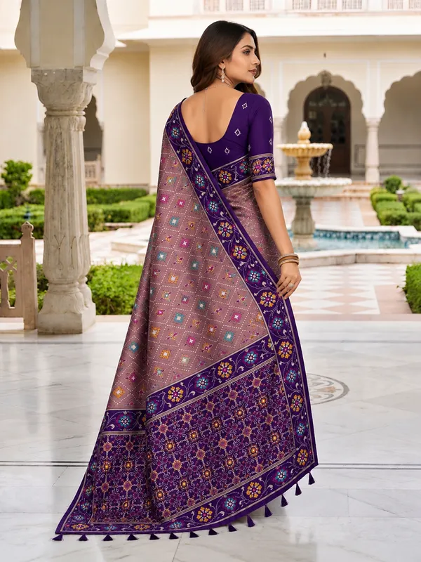 Elegant_Purple_Patola-Inspired_Printed_Saree_with_Contrast_Border