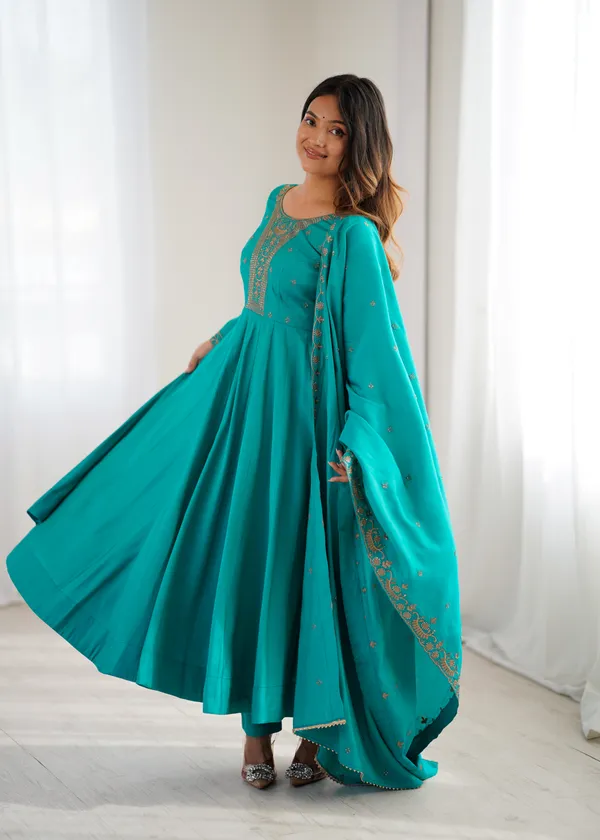 Elegant_Teal_Blue_Embroidered_Anarkali_Suit_Set_with_Dupatta