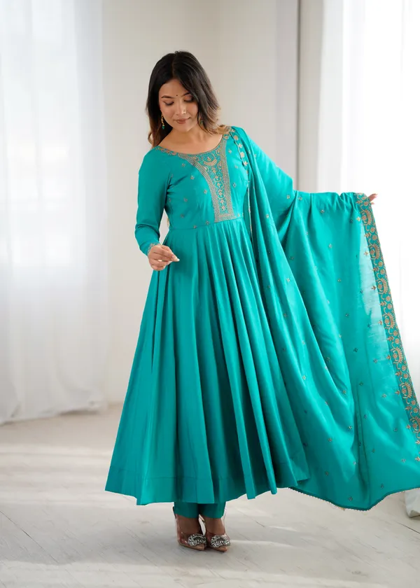 Elegant_Teal_Blue_Embroidered_Anarkali_Suit_Set_with_Dupatta