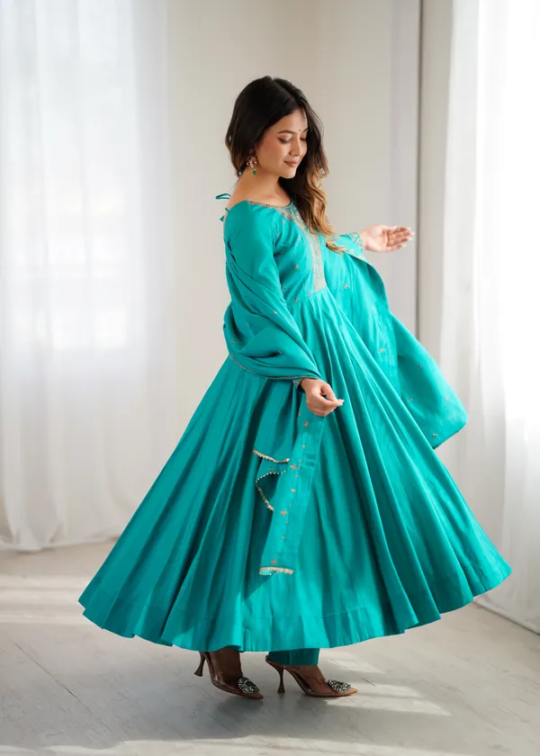 Elegant_Teal_Blue_Embroidered_Anarkali_Suit_Set_with_Dupatta