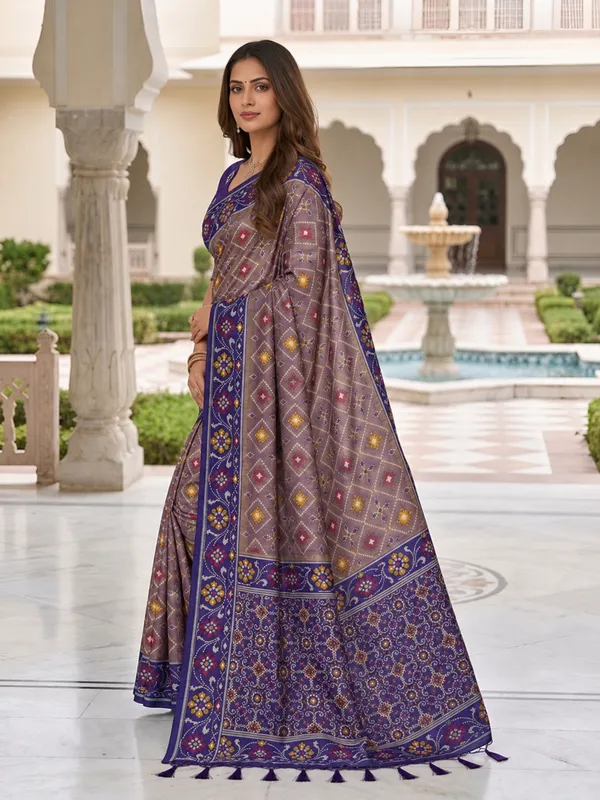 Elegant_Violet_Patola-Inspired_Printed_Saree_with_Contrast_Border