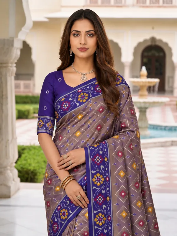 Elegant_Violet_Patola-Inspired_Printed_Saree_with_Contrast_Border