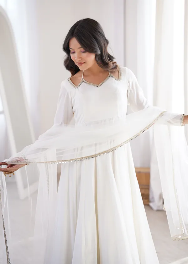 Elegant_White_Anarkali_Suit_Set_with_V-Neckline