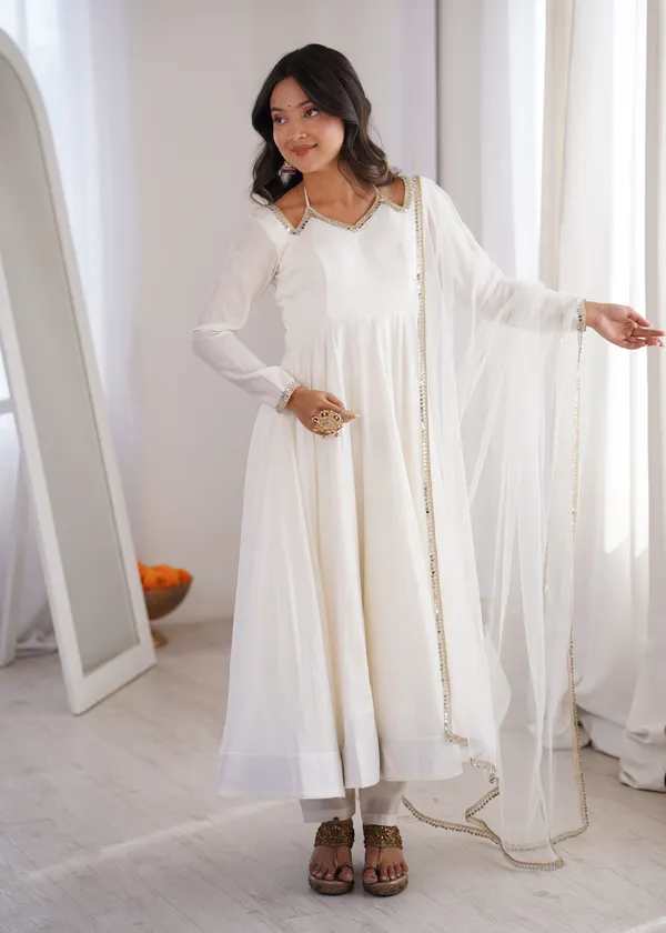 Elegant_White_Anarkali_Suit_Set_with_V-Neckline