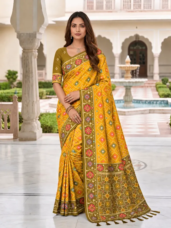 Elegant_Yellow_Patola-Inspired_Printed_Saree_with_Contrast_Border