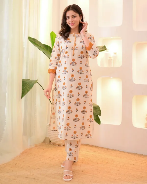 Orange_Women's_Floral_Printed_Cotton_Kurti_Pant_Set