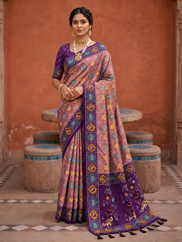 Magenta_Ajrakh_Printed_Designer_Patola_Saree_with_Contrast_Border_&_Tassel_Pallu