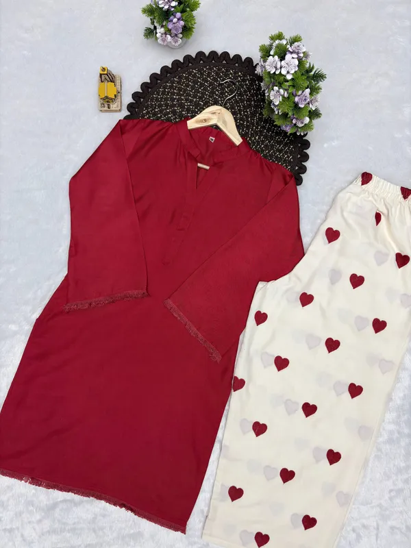 Maroon_Straight_Kurti_with_Off-White_Heart_Print_Pants_Set