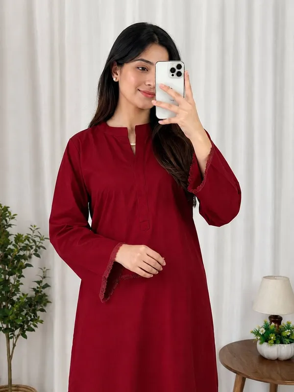 Maroon_Straight_Kurti_with_Off-White_Heart_Print_Pants_Set