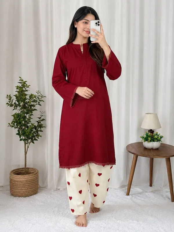 Maroon_Straight_Kurti_with_Off-White_Heart_Print_Pants_Set