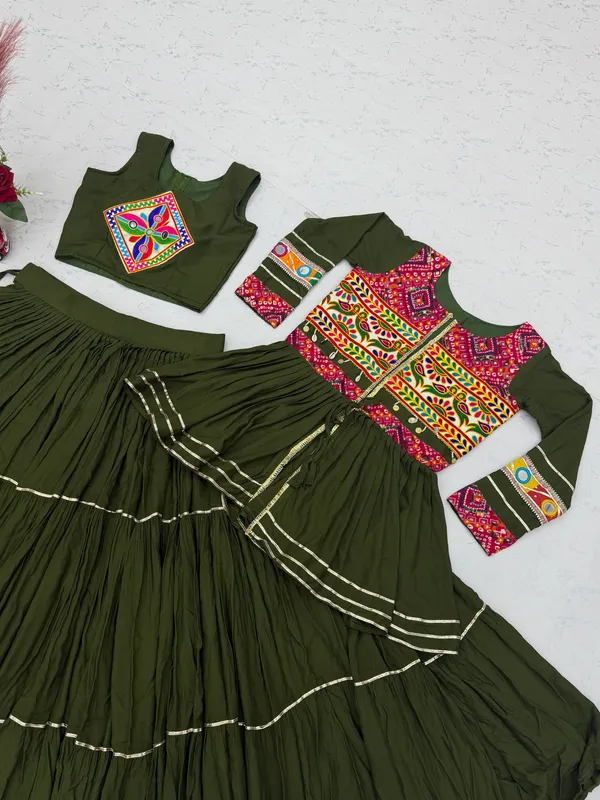 Mehendi_Embroidered_Lehenga_Choli_with_Koti
