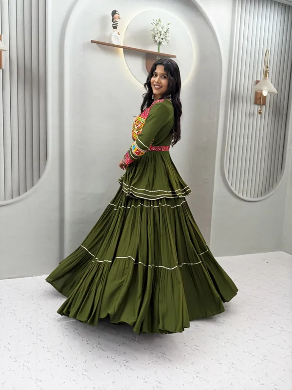 Mehendi_Embroidered_Lehenga_Choli_with_Koti