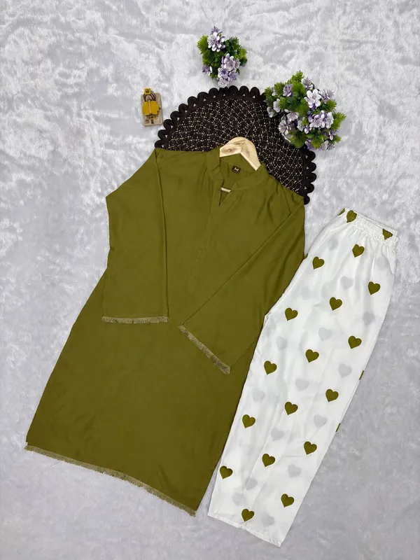 Olive_Green_Straight_Kurti_with_Off-White_Heart_Print_Pants_Set