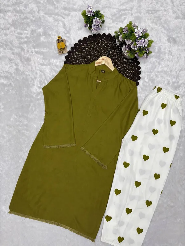 Olive_Green_Straight_Kurti_with_Off-White_Heart_Print_Pants_Set