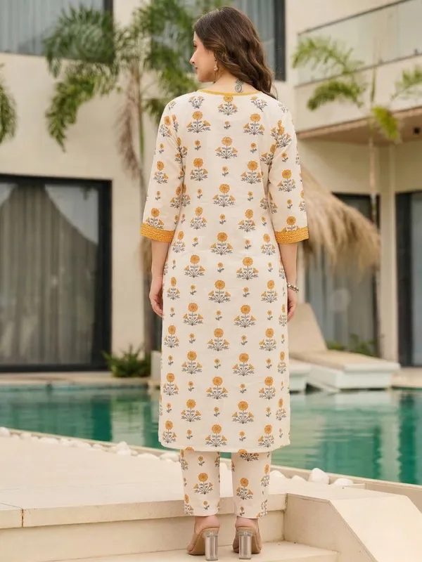 Orange_Women's_Floral_Printed_Cotton_Kurti_Pant_Set