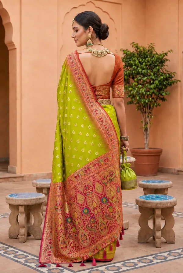 Parrot_Green_Designer_Banarasi_Saree_with_Intricate_Traditional_Border