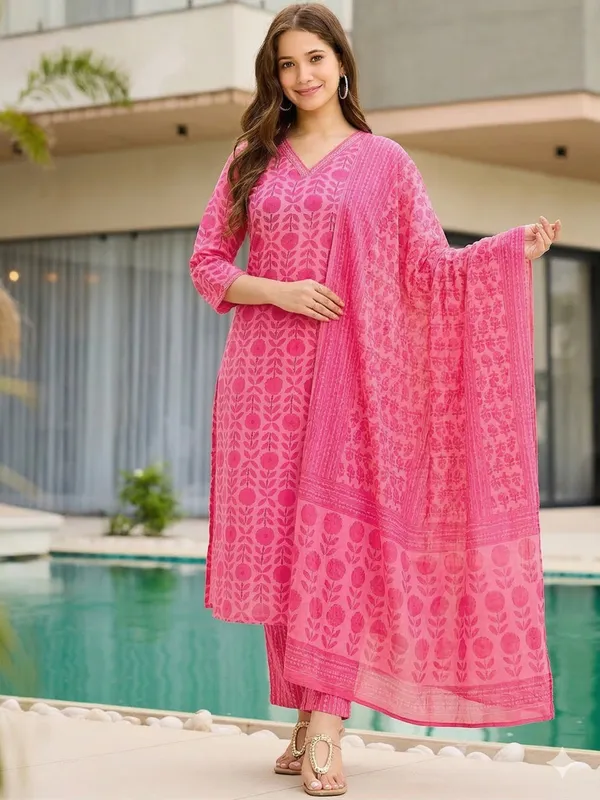 Pink_Floral_Printed_Rayon_Slub_Fabric_Salwar_Suit_Set_with_Dupatta